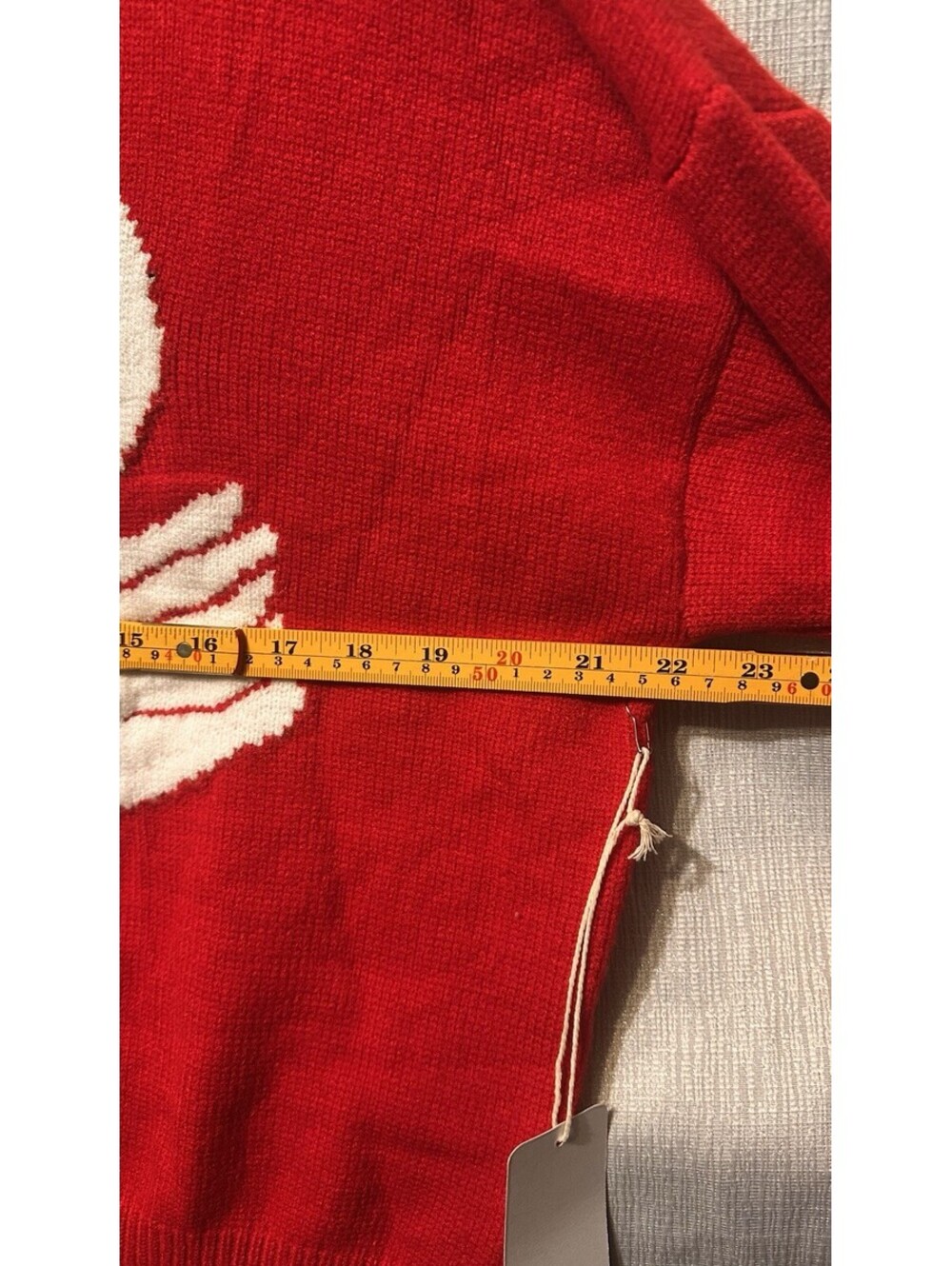 New Luna Ivy Red Sweater with White Swan Design, Size M - Picture 5 of 7